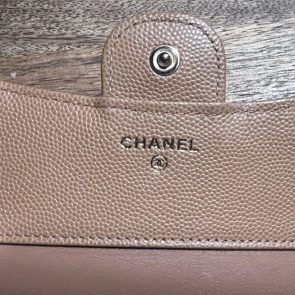 CHANEL Classic Beige Caviar Quilted Small Wallet - Picture 4 of 4